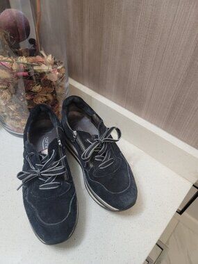 Softwaves Women's Lace Up Platform Sneakers Sz 40/9.5